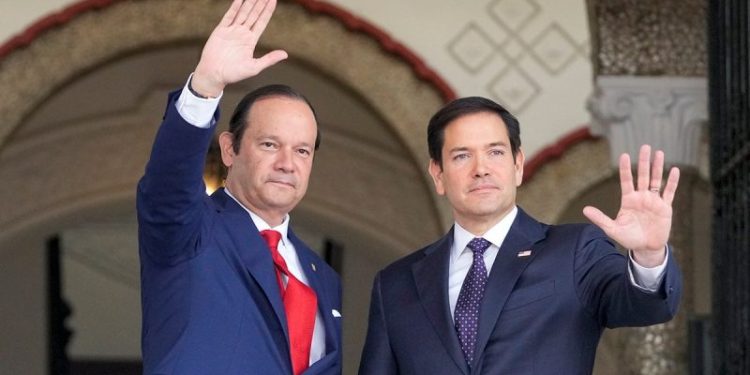 Panama eliminates charge fees for U.S. government vessels to use the canal